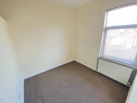 Palace Street, Bury, BL9 - Photo 3