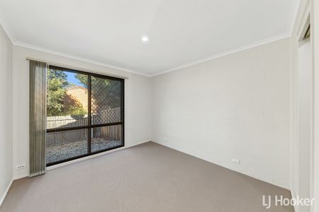 34 Enright Crescent, Florey ACT, Belconnen - Photo 2