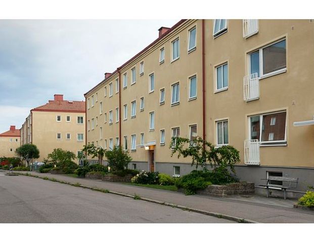 Eketrägatan 10F - Photo 1