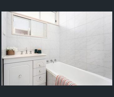 Stylish & Convenient Caulfield North Living | FLARE REAL ESTATE - Photo 6