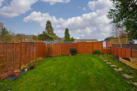 Chessington Road, West Ewell - Photo 3