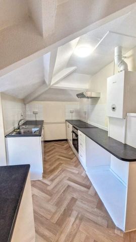 3 bedroom flat to rent - Photo 5