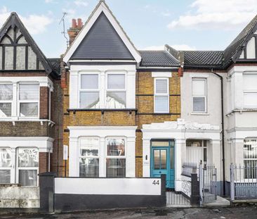 Heygate Avenue Room 2 - Photo 1