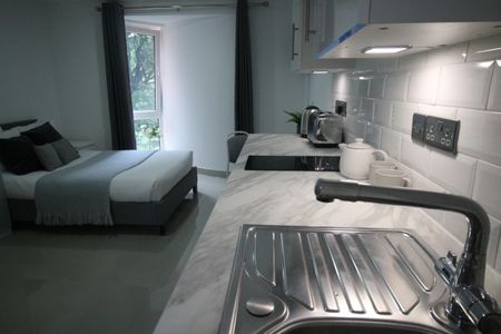 Flat 54, Samara Plaza, LS2 9DU, Leeds - Photo 4