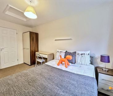 1 bedroom in a house share to rent - Photo 1