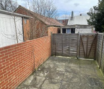 Studio to rent - Photo 6