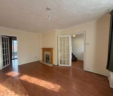 3 bedroom semi-detached house to rent - Photo 6