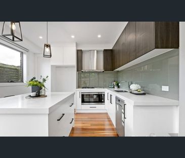 2/36 Bales Street, Mount Waverley, Vic 3149 - Photo 3