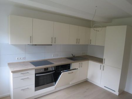 Schöne möblierte 2-Zi.-Whg in Bestlage (im Grünen/800m ZOB/Autos - Photo 2