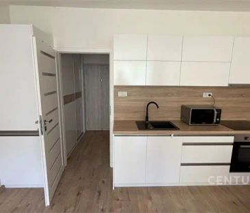Pronájem bytu 1+kk, 33 m - Photo 2