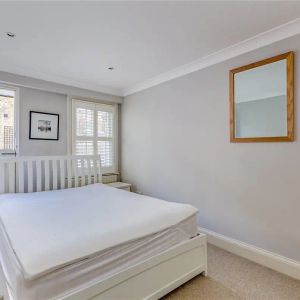 3 bedroom in Putney High Street - Photo 2