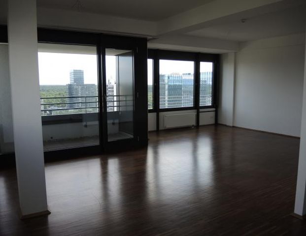 Über den Dächern von Frankfurt - Exklusive 4 Zimmer Wohnung in Ffm-Niederrad - Photo 1