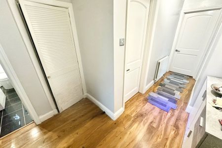 Castle Lane East - Photo 3