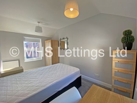 4 Bedroom End Terraced House for rent in Granby Street - Photo 5