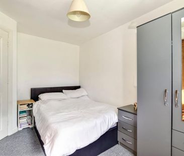 1 bedroom property to rent - Photo 6