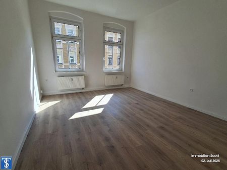 Neu renovierte 4-Zimmer-Wohnung mit Balkon am Stadtrand von Plauen! - Photo 2
