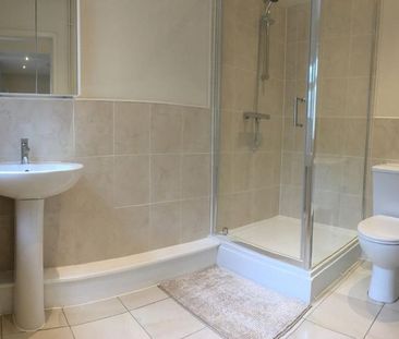 1 bedroom in a house share to rent - Photo 3