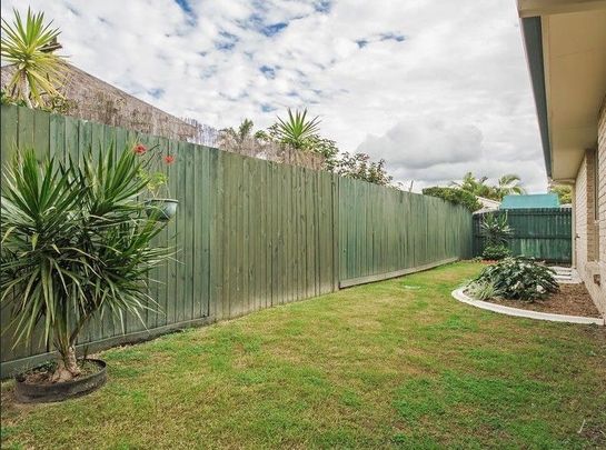 Three Bedroom Duplex in prime location - Photo 1