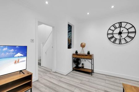 2 bedroom detached house to rent - Photo 2