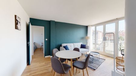 Location Appartement 4 pièces 65m² - Photo 2