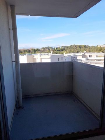 Studio 18.9 m², kitchenette équipée, avec balcon. - Photo 4
