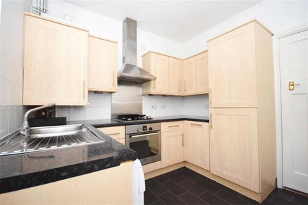 Whitton Road, Twickenham, Middlesex, TW1 - Photo 4