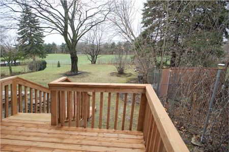 For Lease - 272 Essex (Work Out Basement) Avenue, Richmond Hill, Ontario - Photo 4