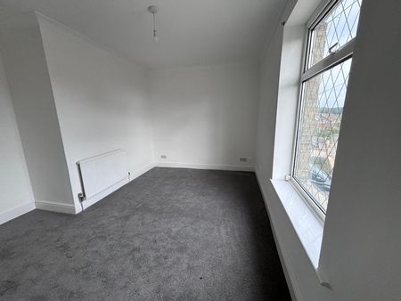 South Parade, Ossett - Photo 3