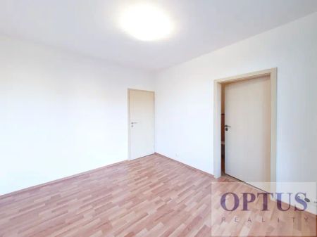 P5 Jinonice, ul. Břežánecká, částečně zař. moderní byt 3 + k.k., 2x balkon, 103 m - Фото 3