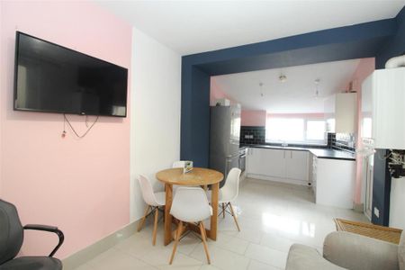 5 bedroom house to rent - Photo 4