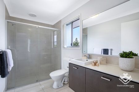 Luxury Townhouse in Secure Complex - Photo 5