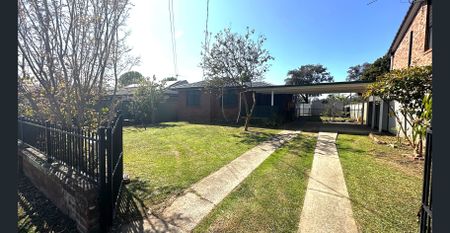 8 Erica Place, Minto, NSW 2566 - Photo 5