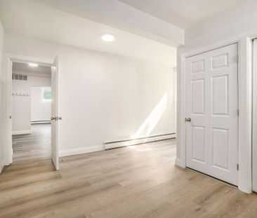 For Lease - 484 Queen Mary Street Unit# 1, Overbrook - Castleheight... - Photo 3