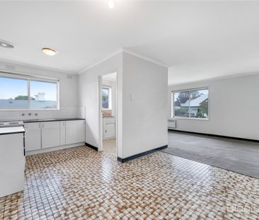 Low Maintenance - Photo 2