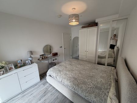 1 Bed Flat, Olympic Park Avenue, E20 - Photo 5