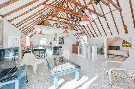 Studio to rent - Photo 2