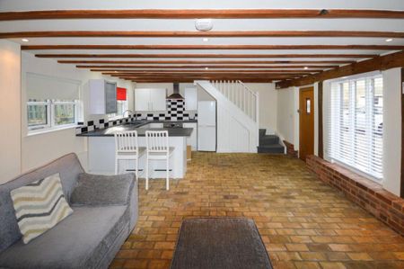 1 bedroom cottage to rent - Photo 2