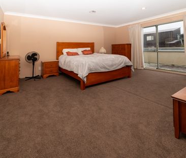 Pristine and Perfect Beachside Residence - Photo 6