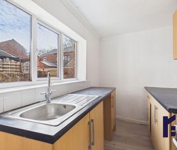 2 bedroom terraced house to rent - Photo 3