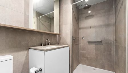 Modern Apartment with Everything at your Doorstep! - Photo 5