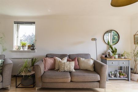 Deneside Court, Jesmond Vale, Newcastle Upon Tyne - Photo 2