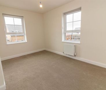 3 bedroom semi-detached house to rent - Photo 5