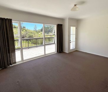 Rural & sunny minor dwelling in Waitakere Village - Photo 4