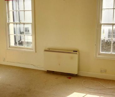 2 bedroom maisonette to rent - Photo 3