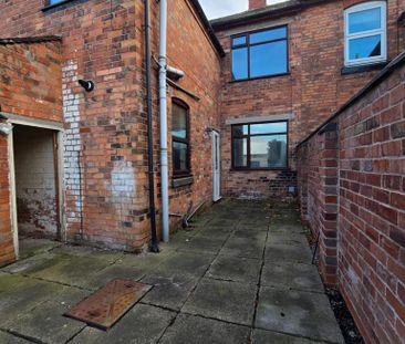 3 bedroom terraced house to rent - Photo 1