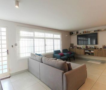 Casa para alugar com 300m², 4 quartos e 2 vagas - Photo 1