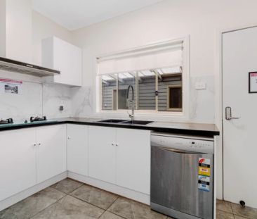 Double Room - Photo 6