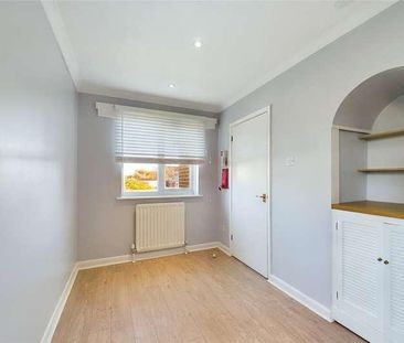 Hungerford Drive, Maidenhead, Berkshire, SL6 - Photo 2