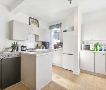 2 bedroom maisonette to rent - Photo 5