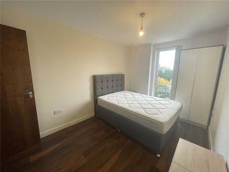 3 bedroom apartment to rent - Photo 4